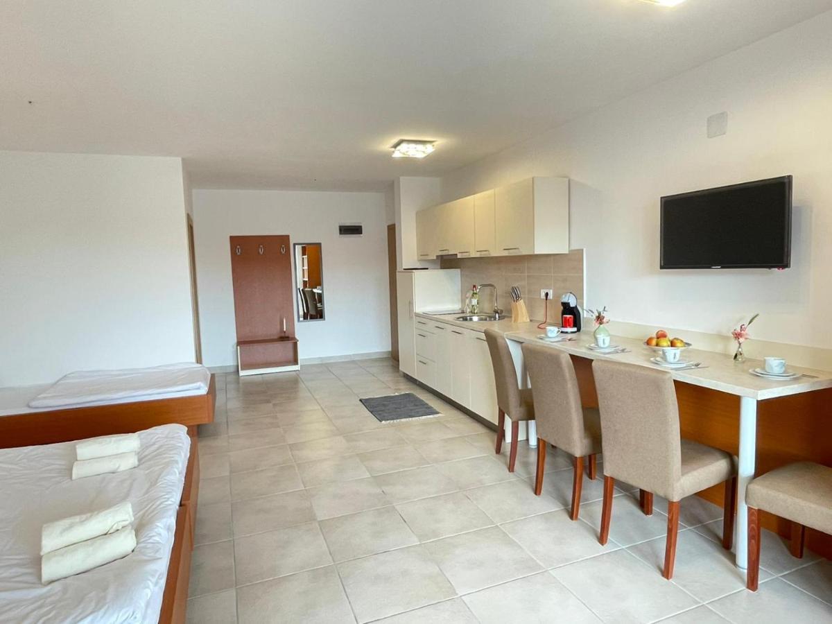 Novalja Apartments By Nena ภายนอก รูปภาพ
